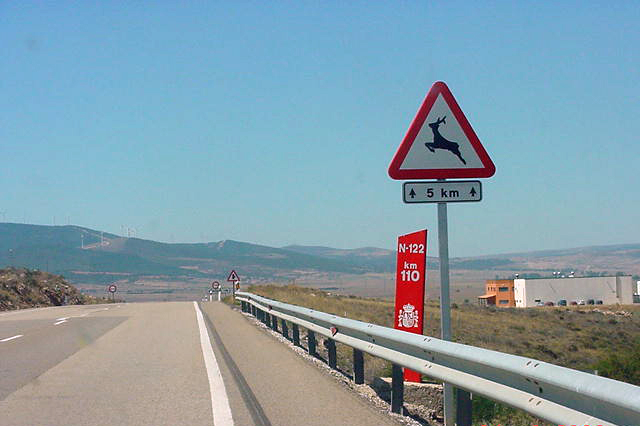 Señalización paso de fauna cinegética en las carreteras de Navarra